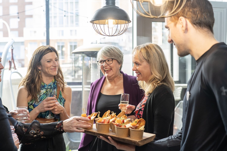 Leading-Ladies-Networking-Menna-Riley-April-2025-023