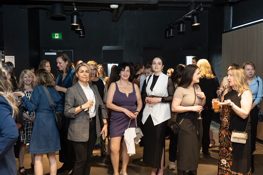 Leading-Ladies-Networking-Menna-Riley-April-2025-052
